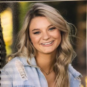 Meet your Posher, Emeigh